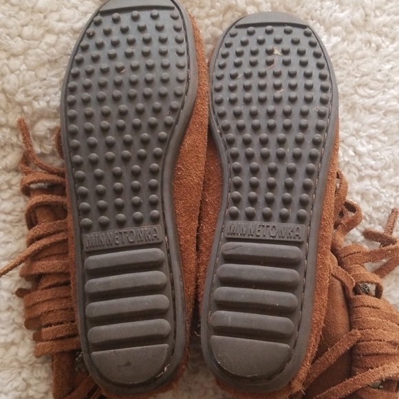 Limited Edition Minnetonka Boots - Picture 4 of 6